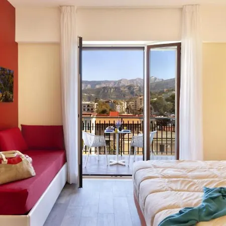 Konukevi Parco Tasso 4*